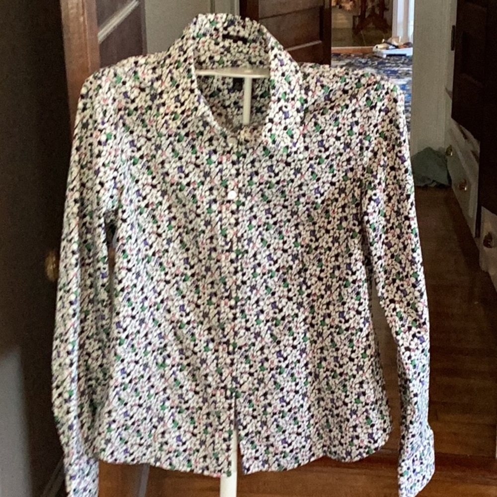 Talbots petites fitted floral button down. Never worn